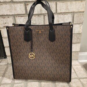 MK large laptop/purse